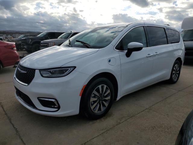 Chrysler Pacifica (2023)