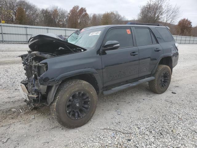 Toyota 4runner sr (2017)