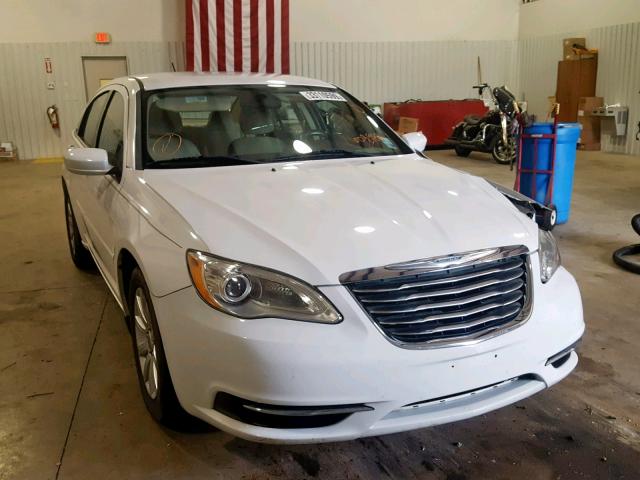 Chrysler 200 tourin (2013)