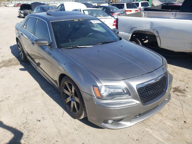 Chrysler 300 srt-8 (2012)