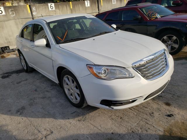 Chrysler 200 tourin (2013)