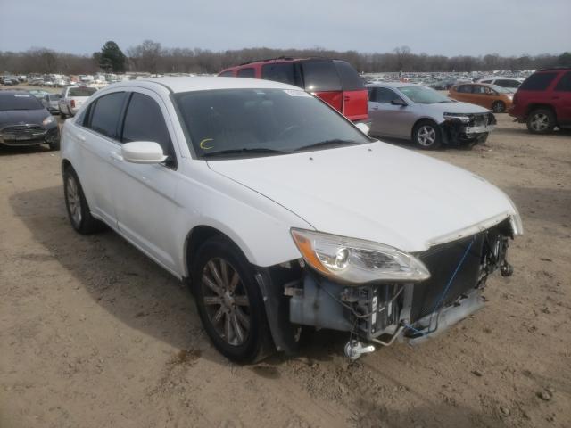 Chrysler 200 tourin (2013)