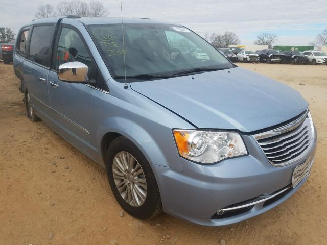 Chrysler Town & cou (2013)