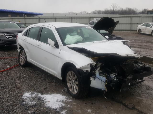Chrysler 200 tourin (2013)