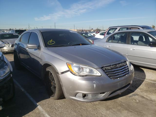 Chrysler 200 tourin (2013)