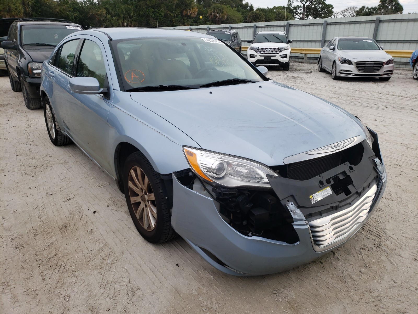 Chrysler 200 tourin (2013)