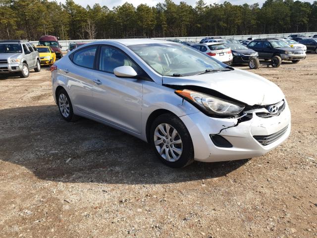 Hyundai Elantra gl (2013)