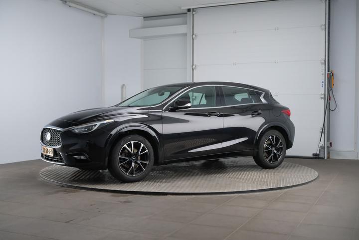 Infiniti Q30 (2016)