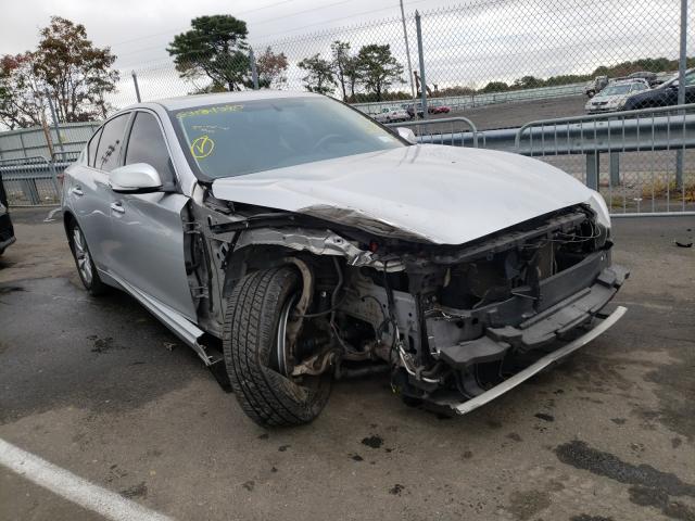 Infiniti Q50 base (2015)