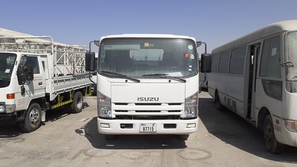 Isuzu Reward np (2016)