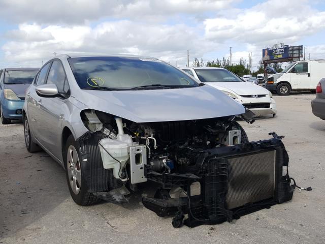 Kia Forte lx (2015)