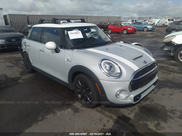 Mini Cooper hardtop 4 door (2016)