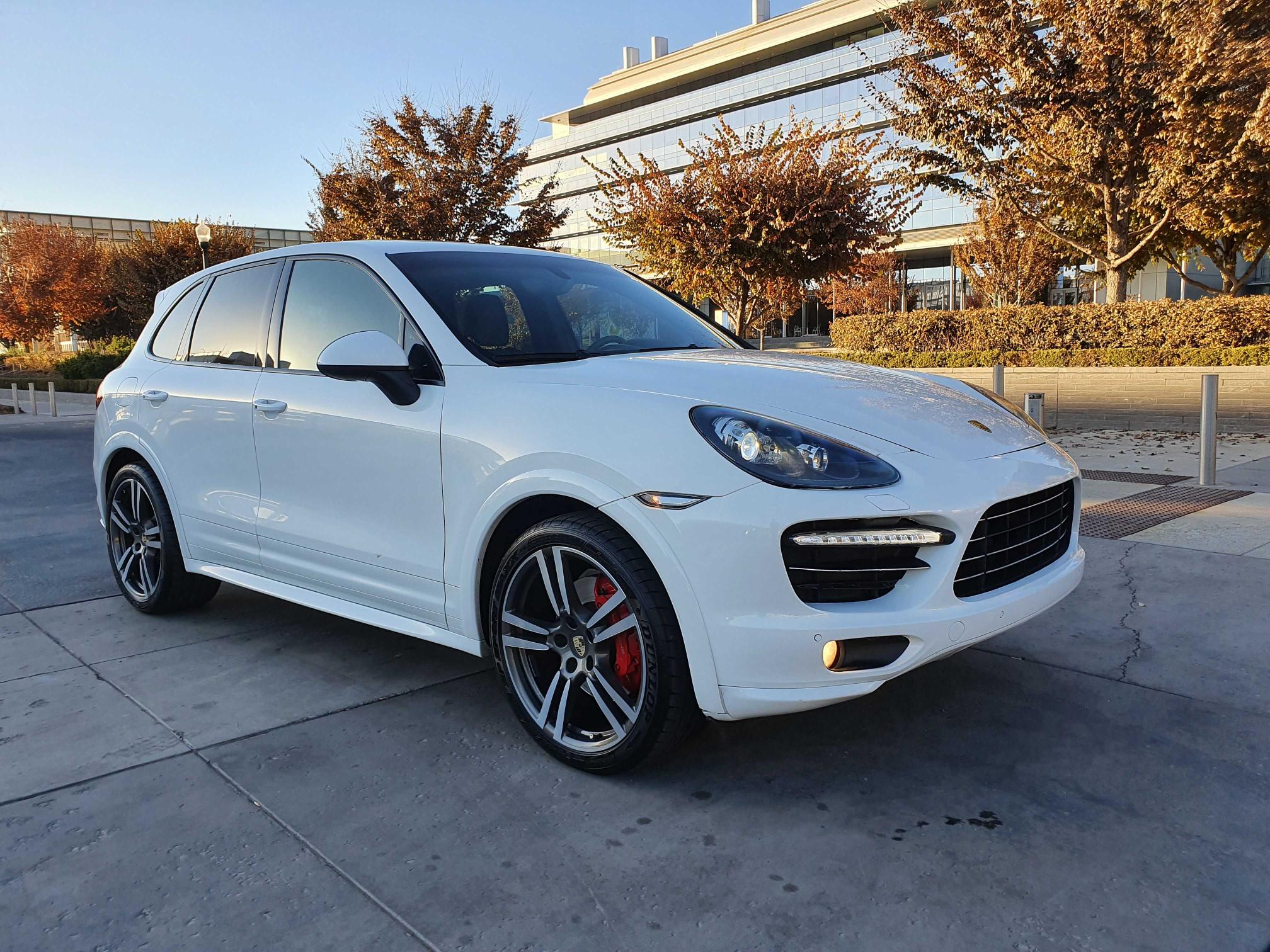 Porsche Cayenne gt (2013)