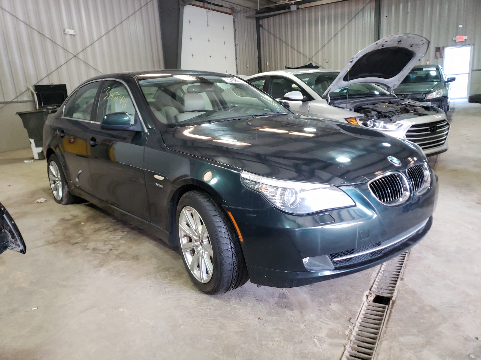 Bmw 528 xi (2010)