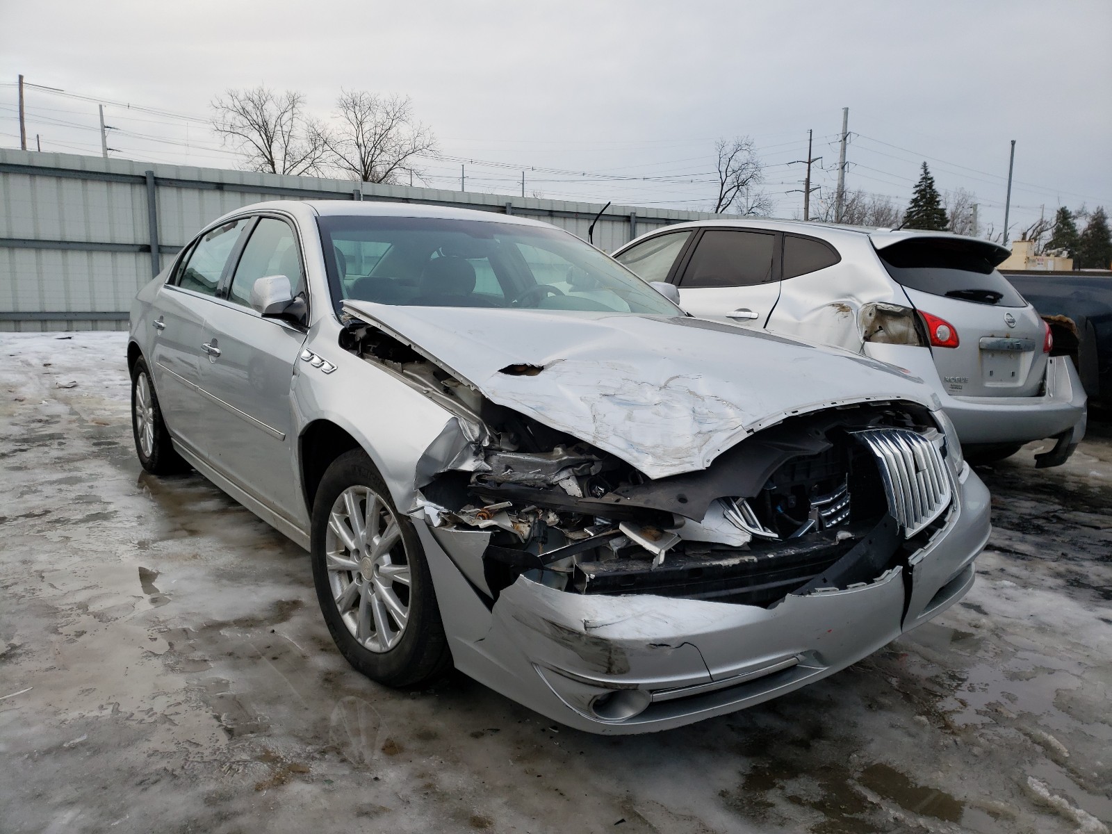 Buick Lucerne cx (2011)