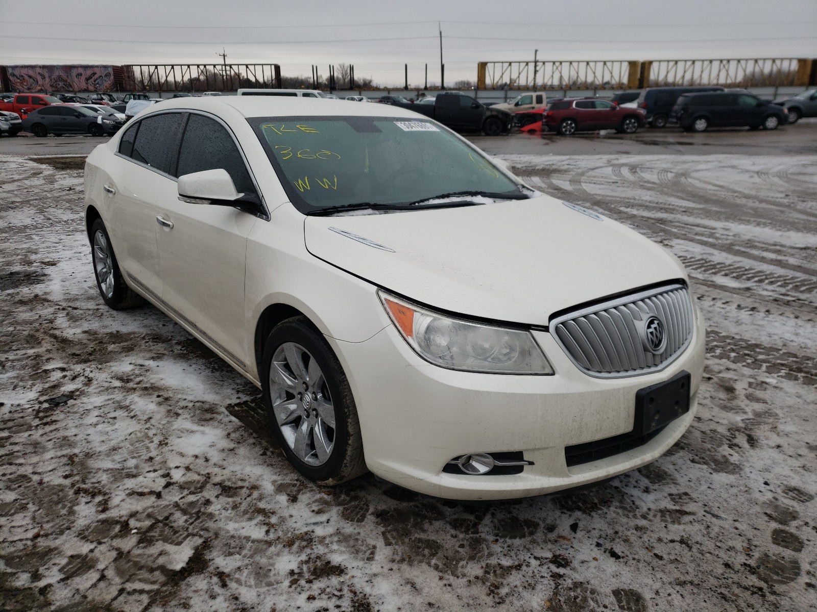 Buick Lacrosse p (2012)