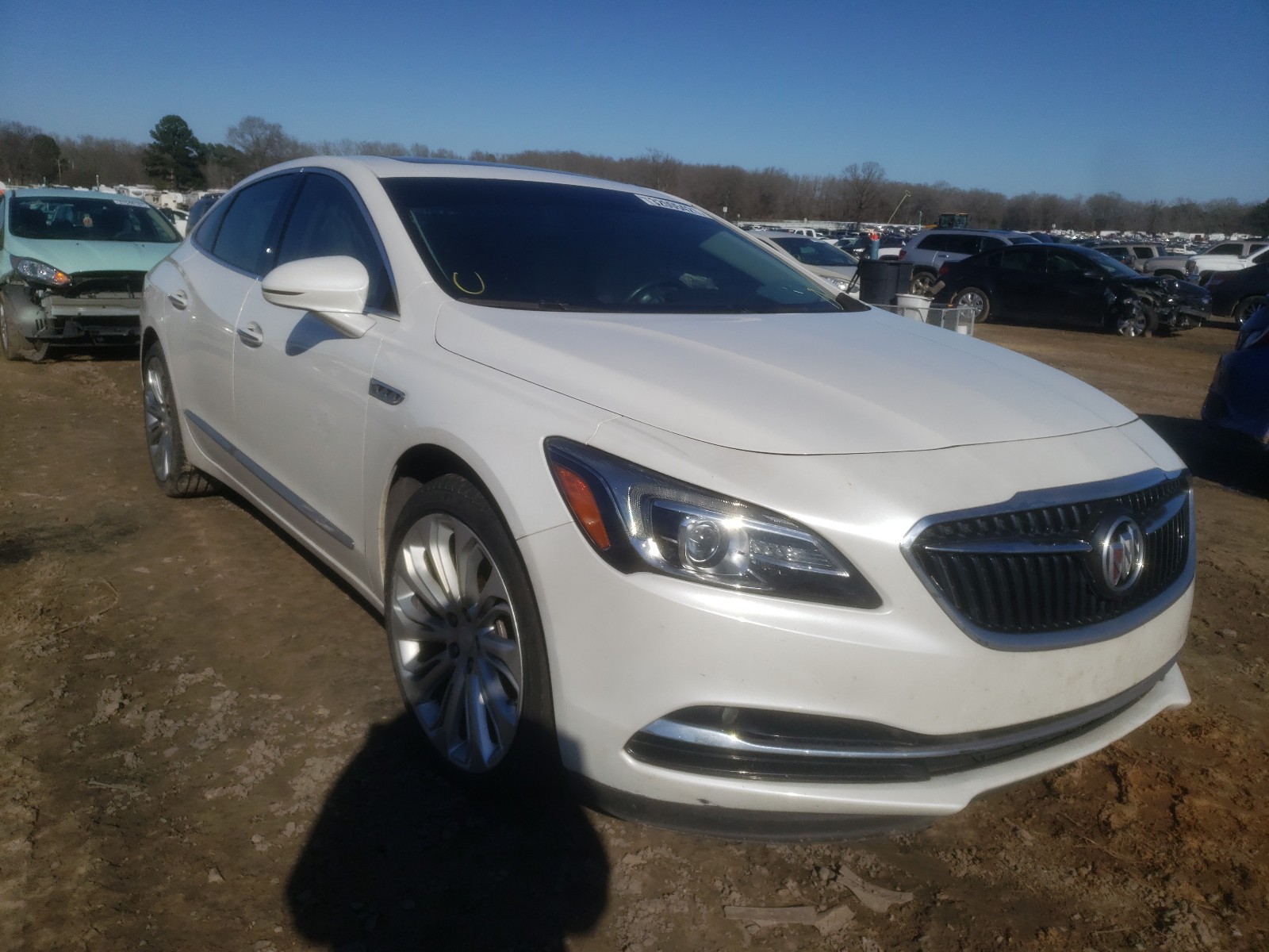 Buick Lacrosse e (2017)