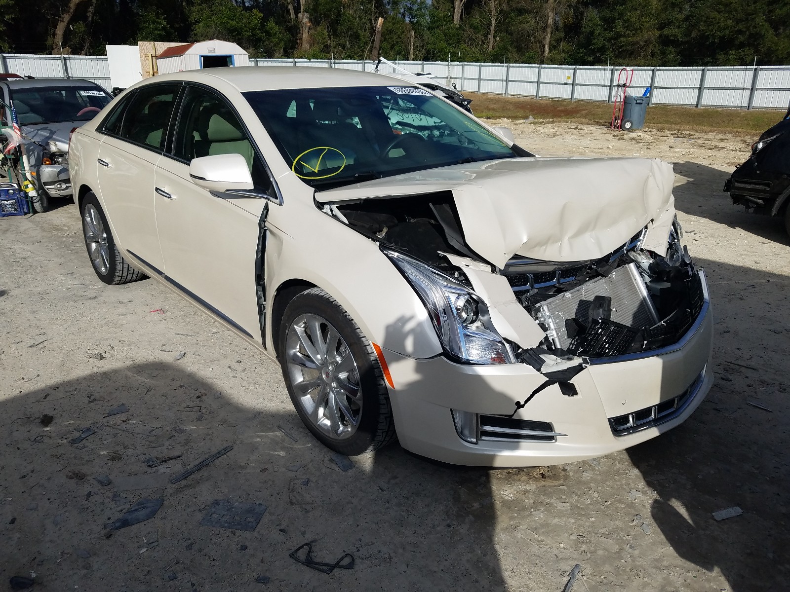 Cadillac Xts luxury (2013)