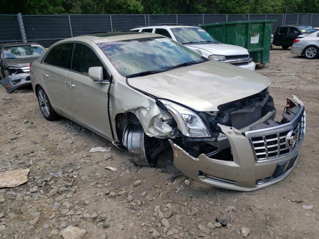 Cadillac Xts luxury (2013)