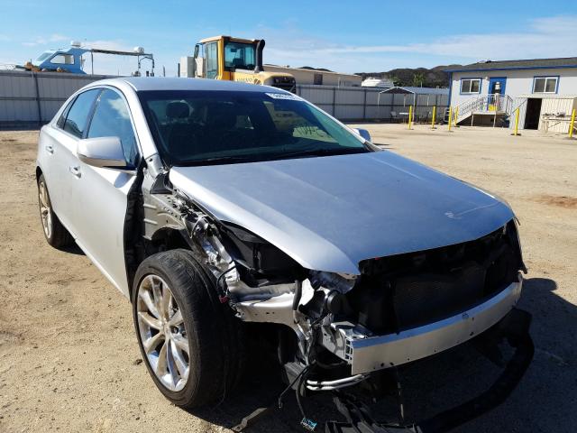 Cadillac Xts luxury (2013)