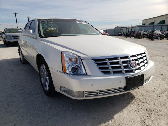Cadillac Dts luxury (2011)