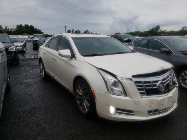 Cadillac Xts luxury (2013)