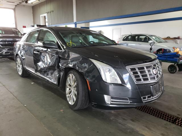 Cadillac Xts luxury (2015)