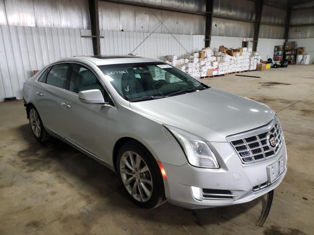 Cadillac Xts luxury (2013)