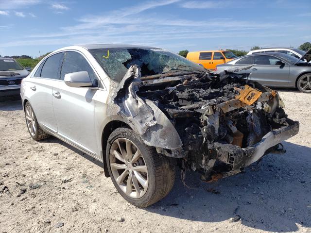 Cadillac Xts luxury (2013)