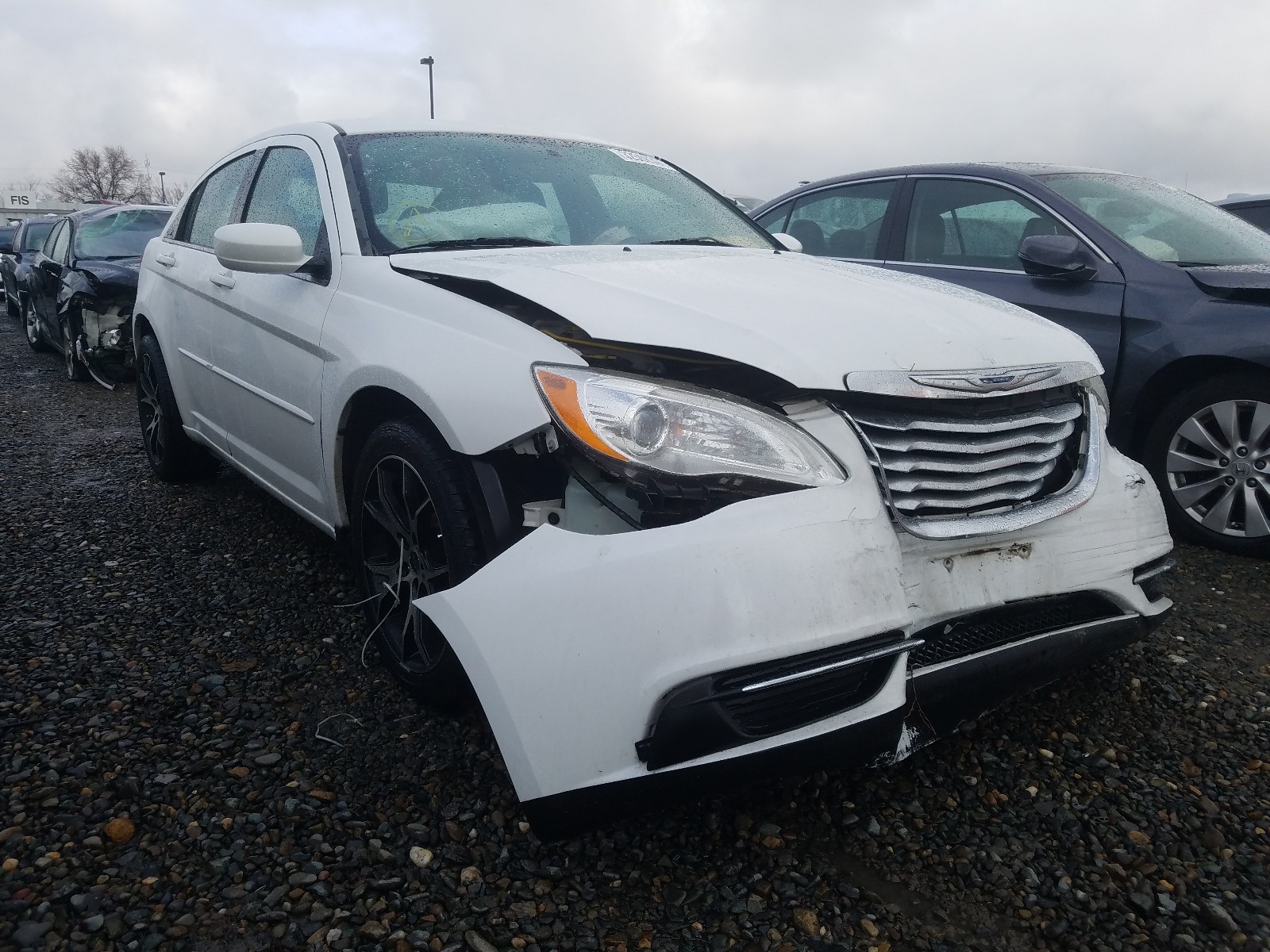 Chrysler 200 lx (2012)