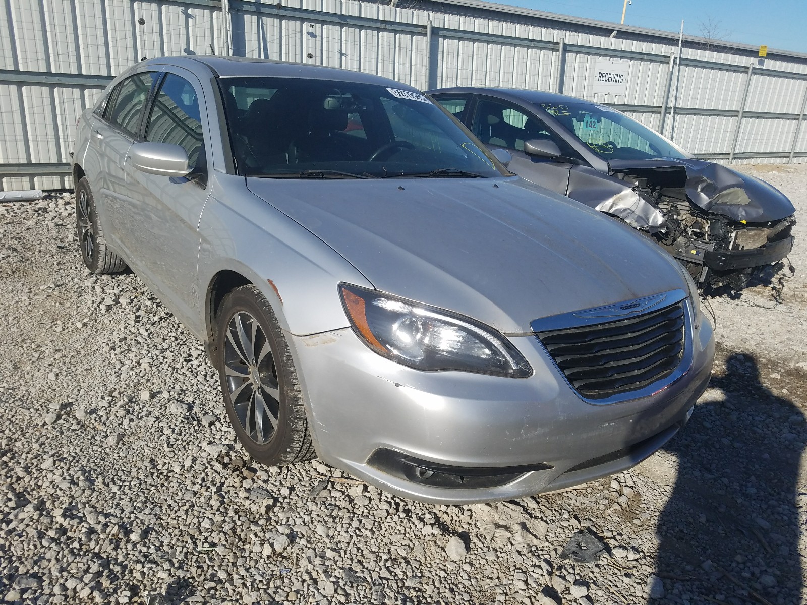 Chrysler 200 s (2012)