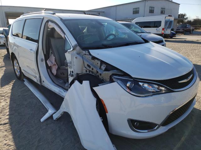 Chrysler Pacifica t (2017)