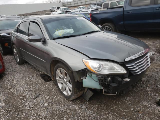 Chrysler 200 tourin (2013)