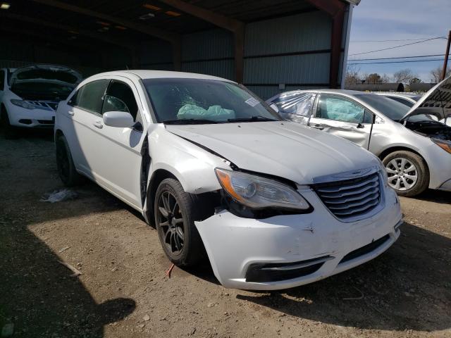 Chrysler 200 tourin (2013)