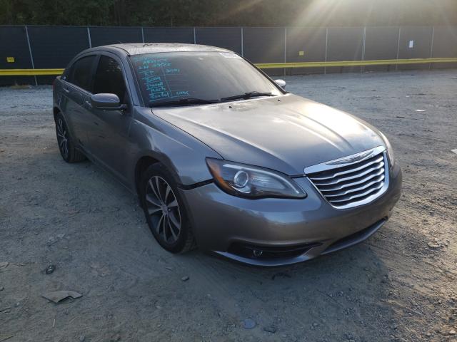 Chrysler 200 s (2012)