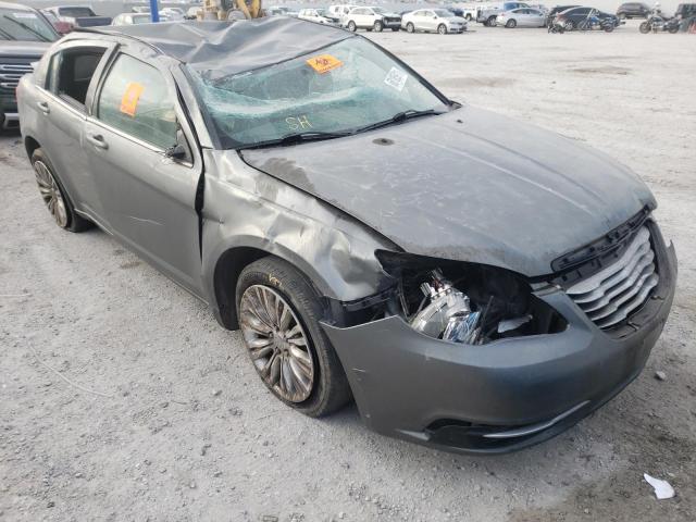 Chrysler 200 lx (2012)