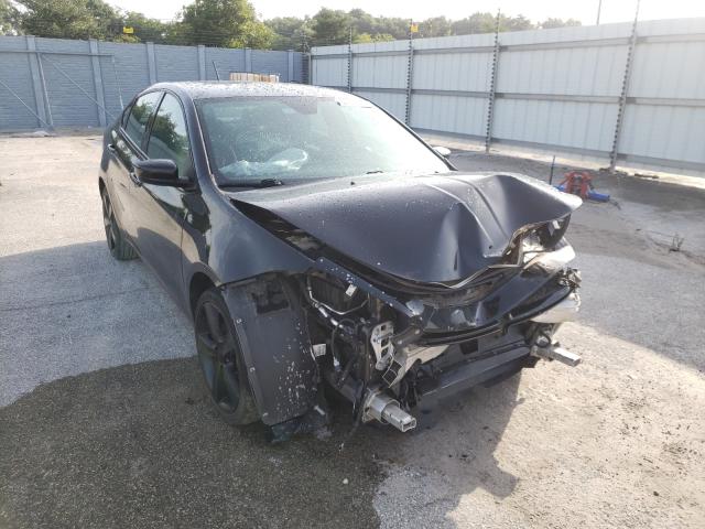 Dodge Dart sxt (2016)