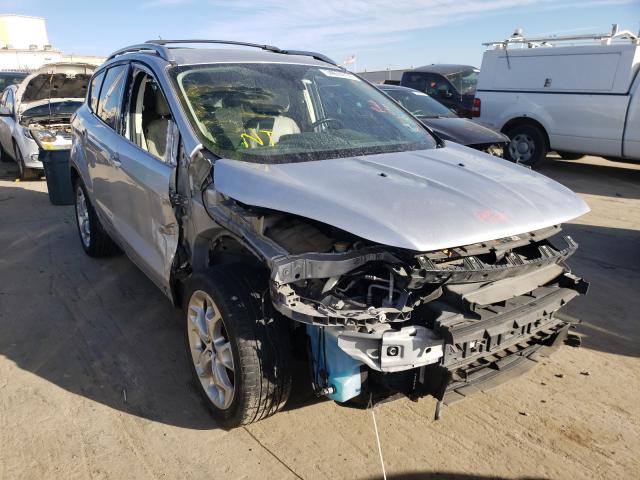 Ford Escape tit (2015)
