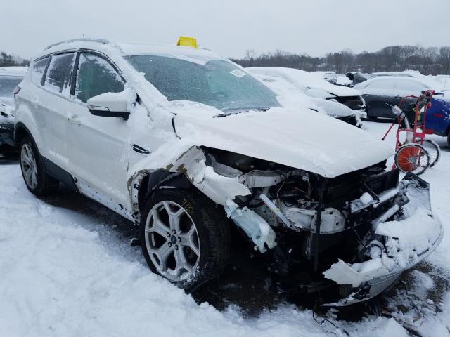 Ford Escape tit (2017)