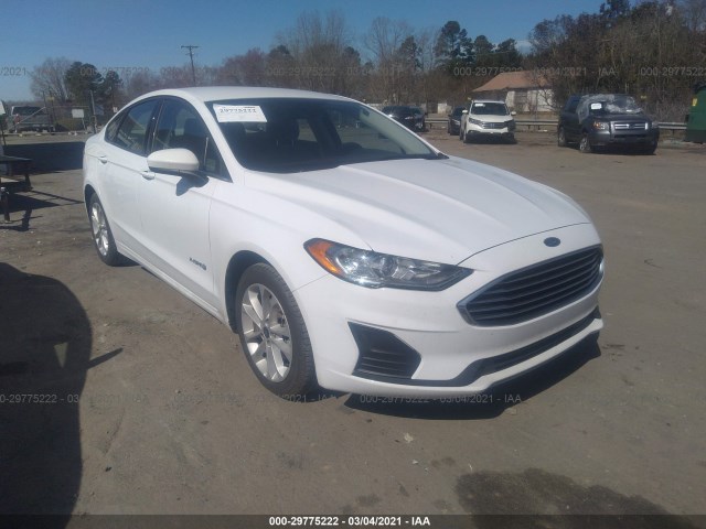 Ford Fusion hybrid (2019)