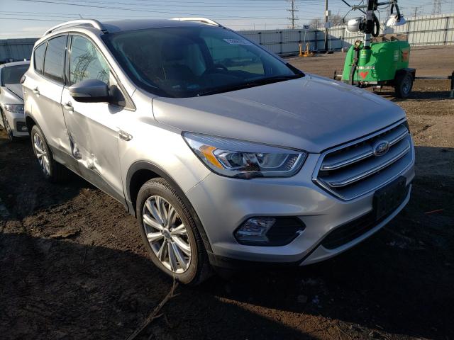 Ford Escape tit (2017)