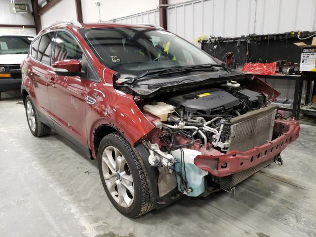 Ford Escape tit (2015)