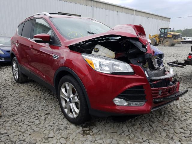 Ford Escape tit (2015)
