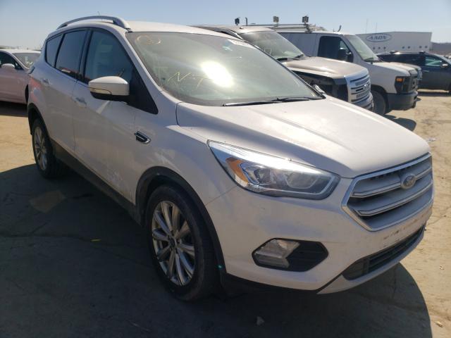 Ford Escape tit (2017)