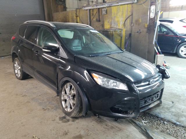 Ford Escape tit (2015)