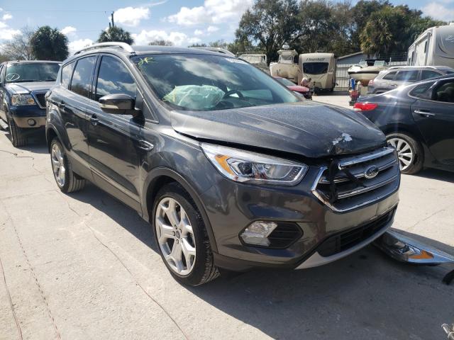 Ford Escape tit (2017)