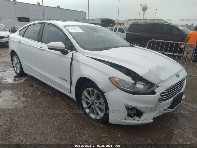 Ford Fusion hybrid (2019)