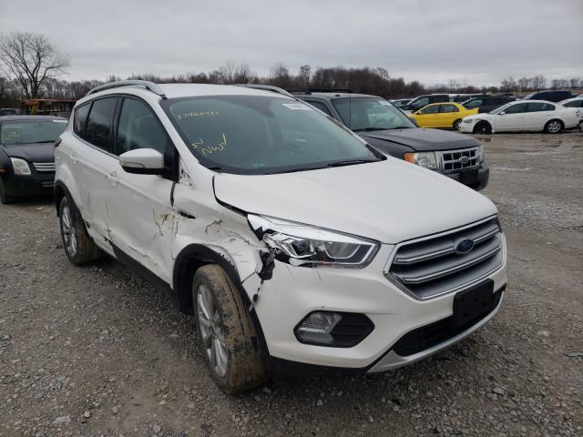 Ford Escape tit (2017)
