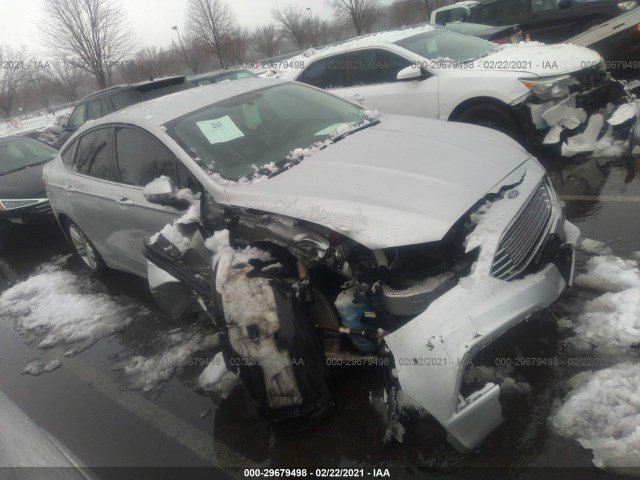 Ford Fusion hybrid (2018)
