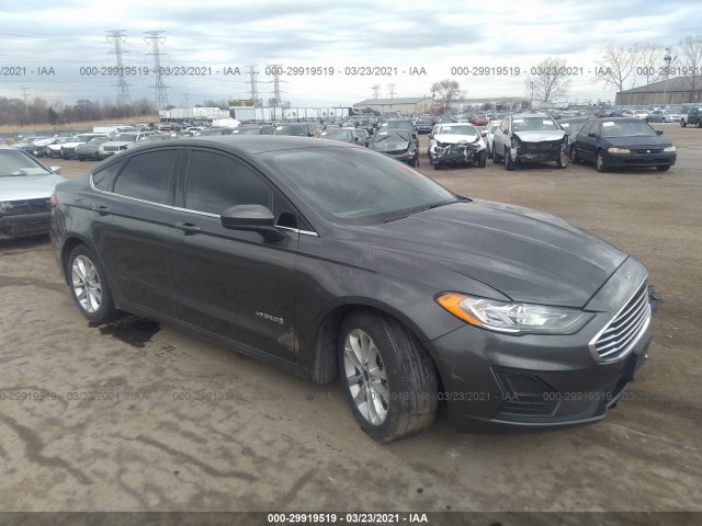 Ford Fusion hybrid (2019)